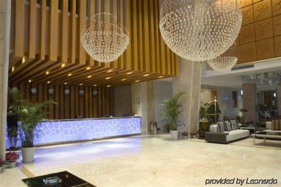Sprot-Life Garden Hotel Vuhan Beltér fotó